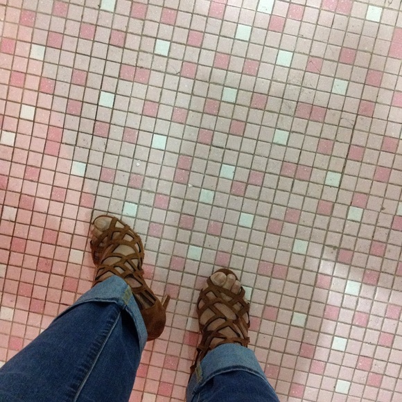 🎉*HP 10/13/17*🎉 Camel women's caged sandal - Picture 6 of 8