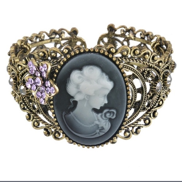 Victorian Bracelet w/ Purple or Black Flower - Picture 2 of 4