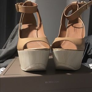 BCBG WEDGES