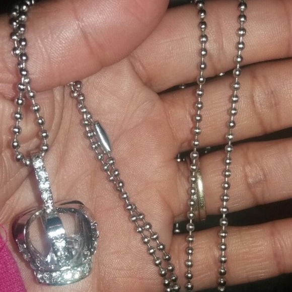 ➰.CROWN FASHION NECKLACE. ➰ - Picture 1 of 3