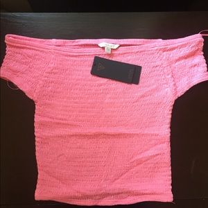 🌸New Off the shoulder pink crop top.🌸