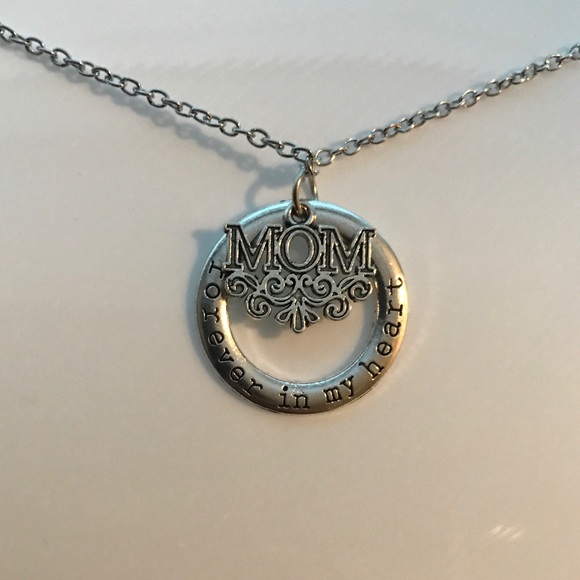 Mom Forever In My Heart" Pendant Necklace - Picture 3 of 3