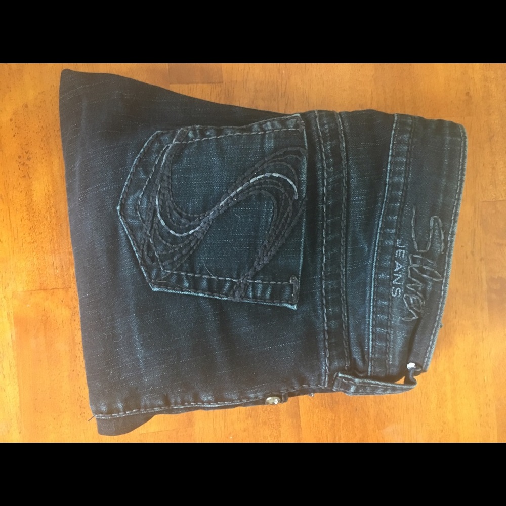 Silver brand size 26 dark blue jeans skinny