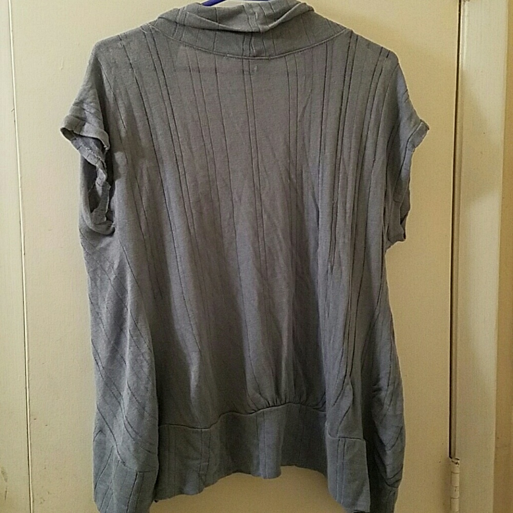 vest - Picture 2 of 2