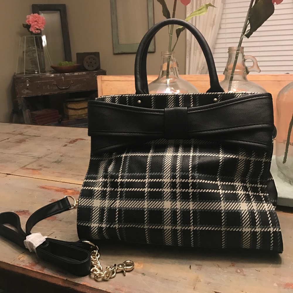 🎀 Betsey Johnson plaid purse