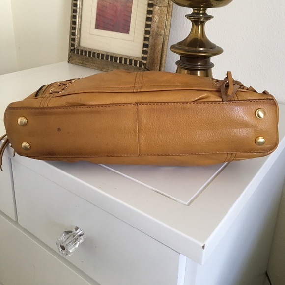 B Makowsky Leather Handbag - Picture 4 of 8