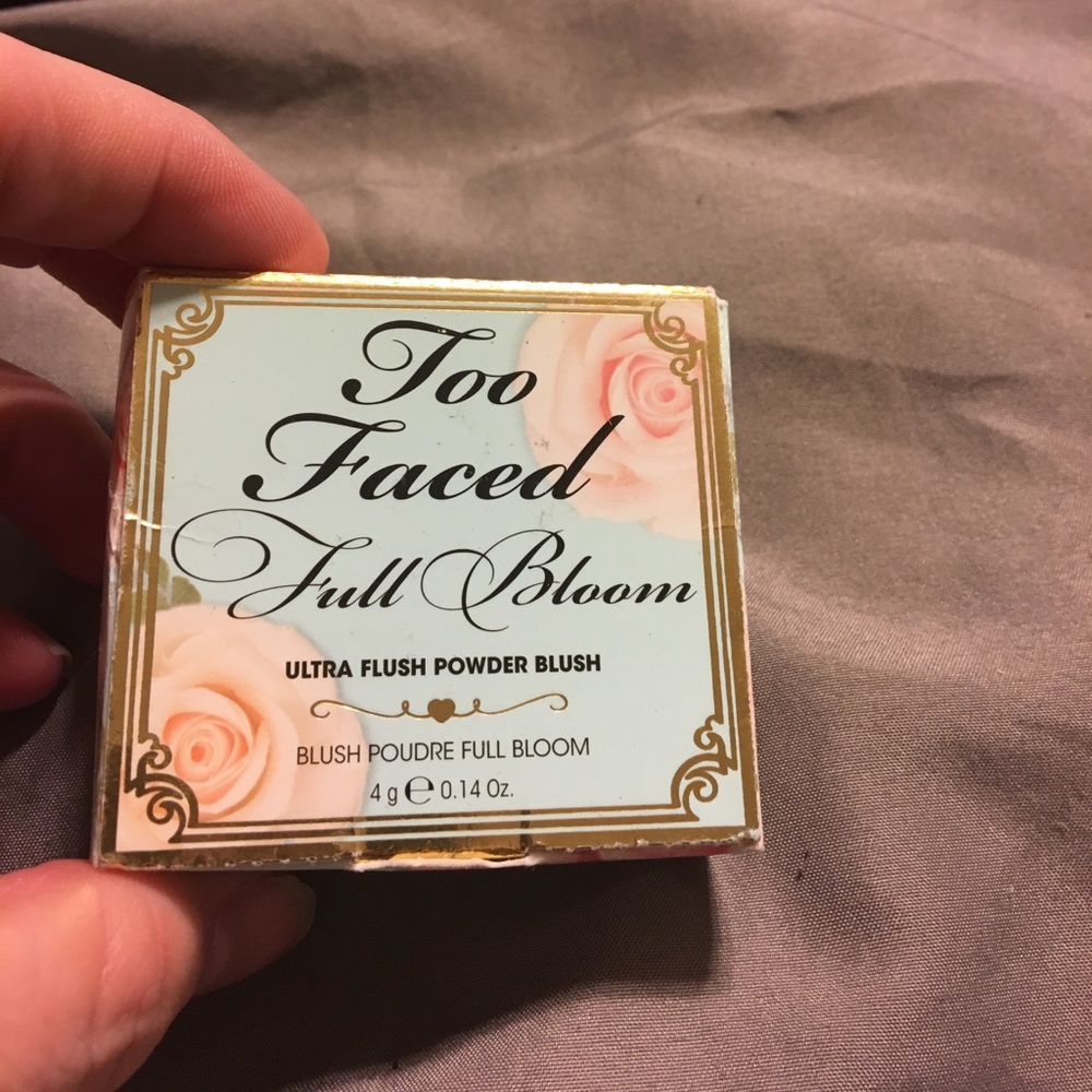 Too Faced Full Bloom blush in Cocoa Rose