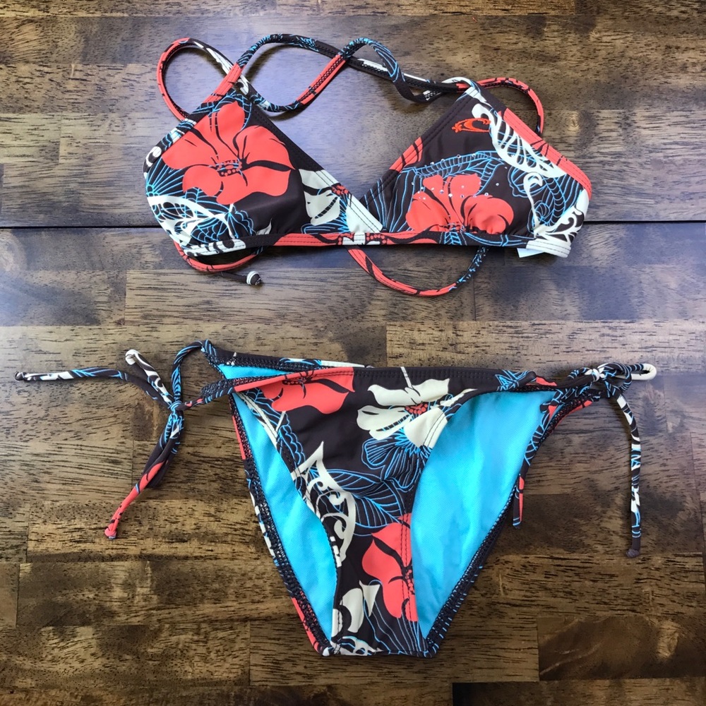 NWOT O'Neil Tropic Hibiscus Bikini