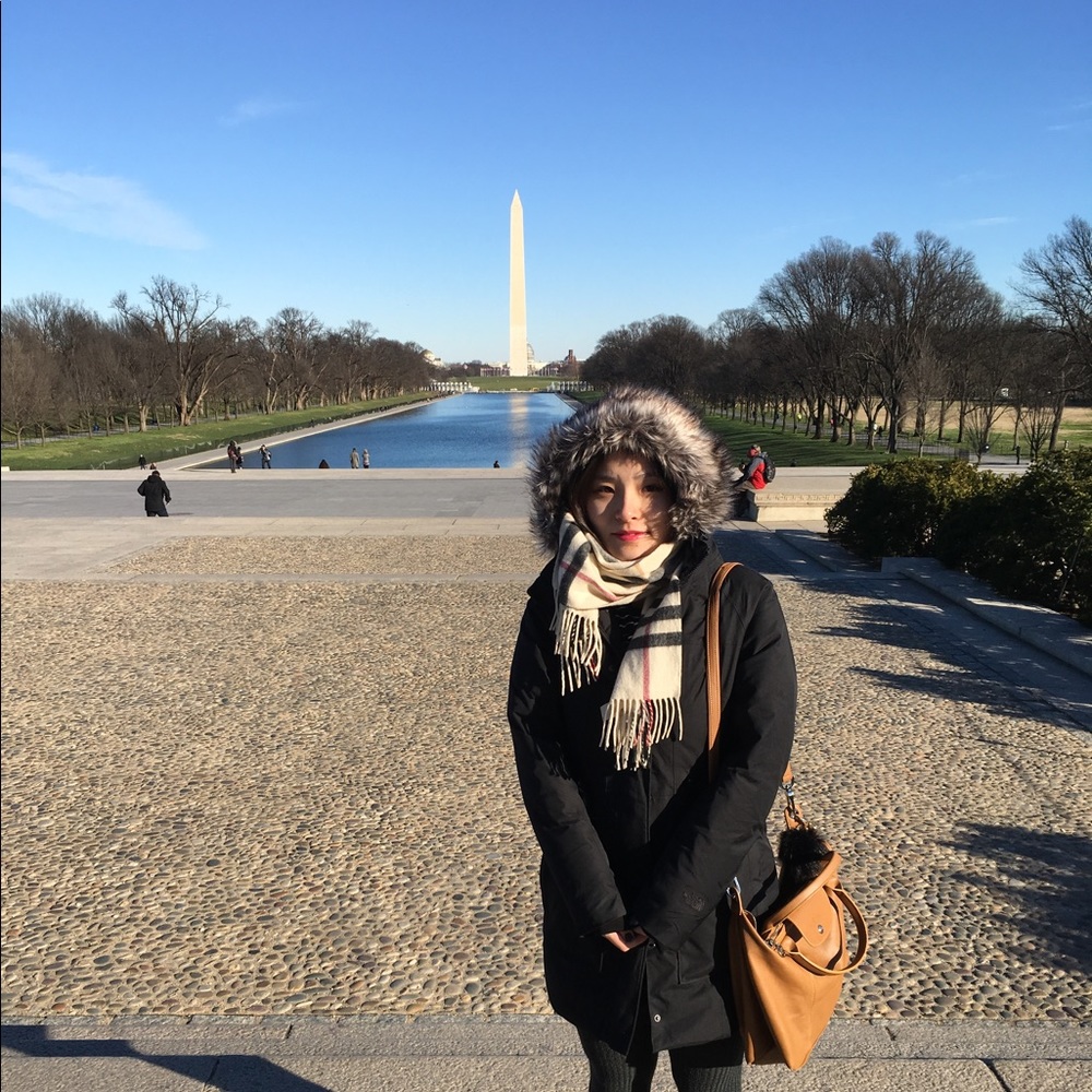 Meet your Posher, Rong