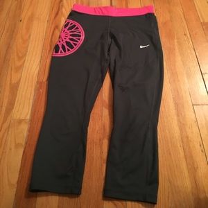 Nike / Soul-cycle grey cropped legging
