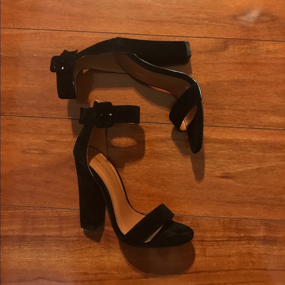 BLack heels 👠