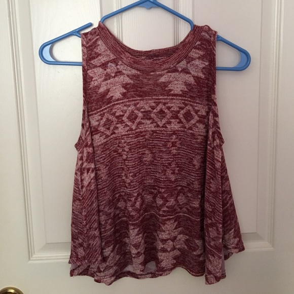 Maroon crop top - Picture 1 of 2