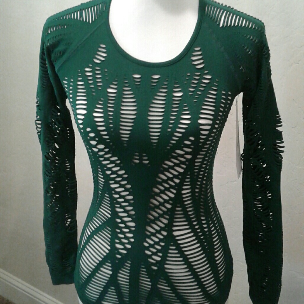 NEW Alo yoga Wanderer Long sleeve.