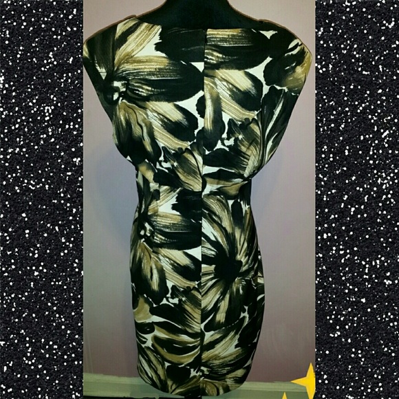 Women's Sheath Dress - Picture 2 of 7