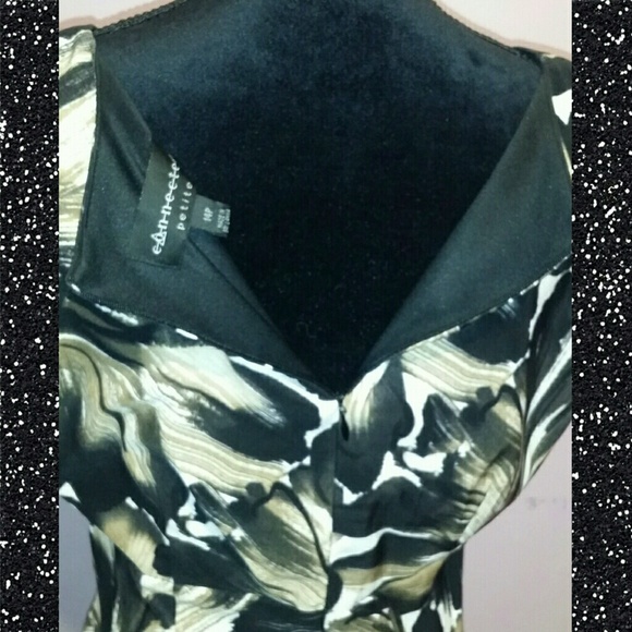 Women's Sheath Dress - Picture 4 of 7