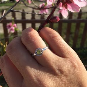 Yellow Sparkly Ring w/ Halo