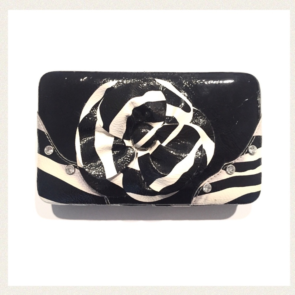Wallet with flower and rhinestones