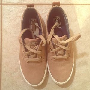 New in box- Tan keds size 7.5 women's