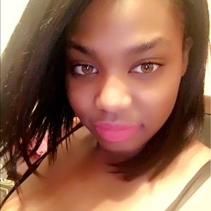 Meet your Posher, Amber