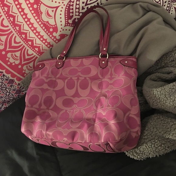 Coach Bag - Picture 2 of 3