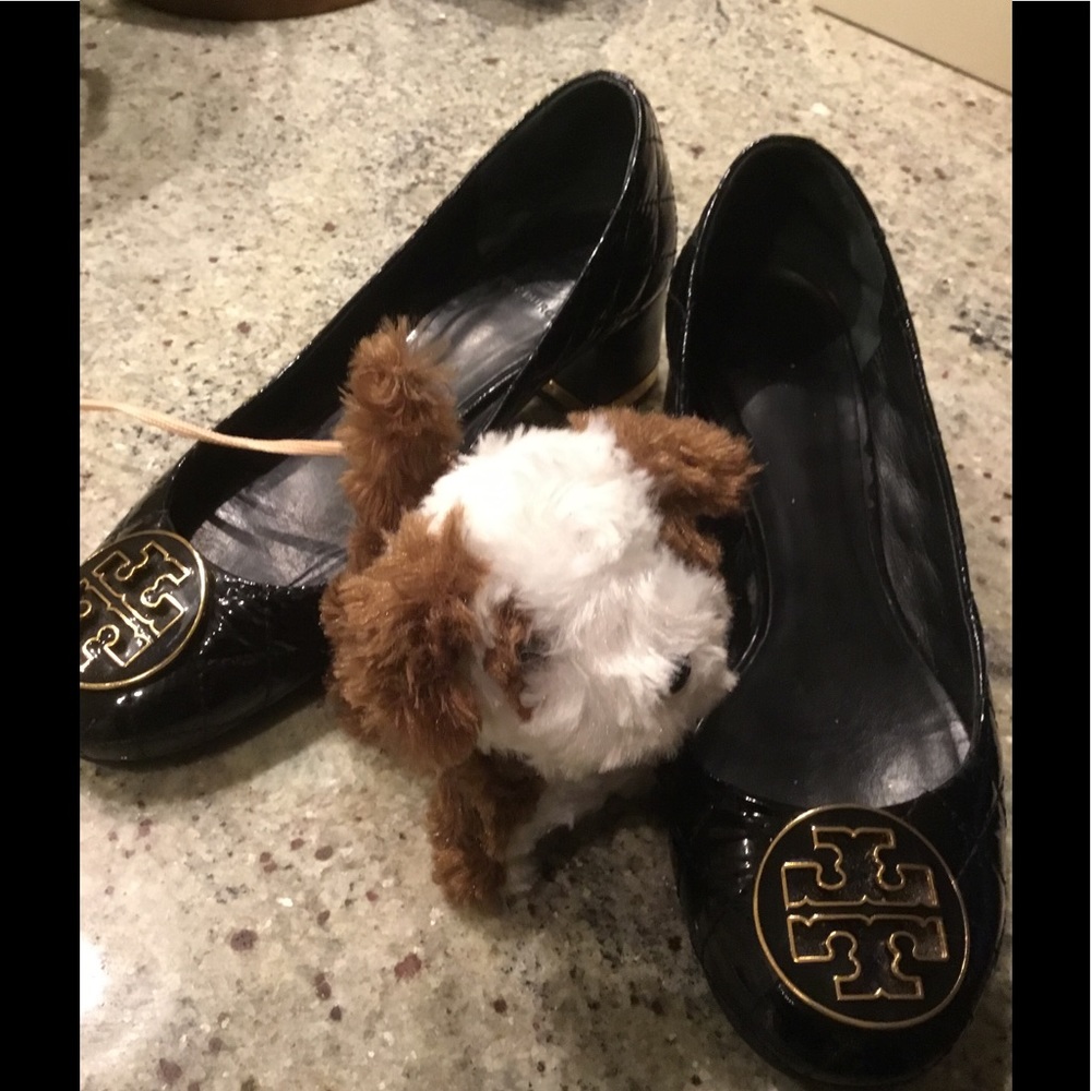 Tory Burch quilted black patent shoe