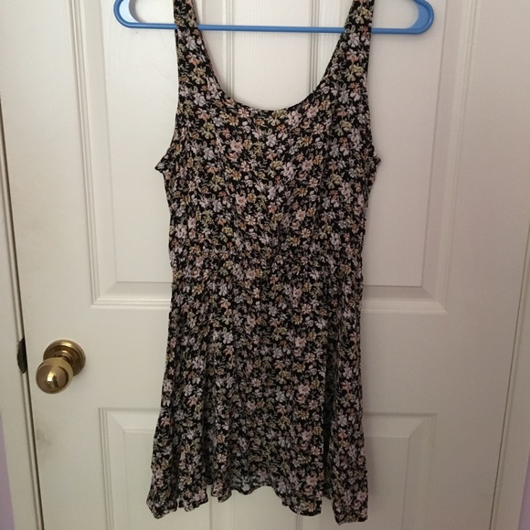 Floral dress - Picture 1 of 3