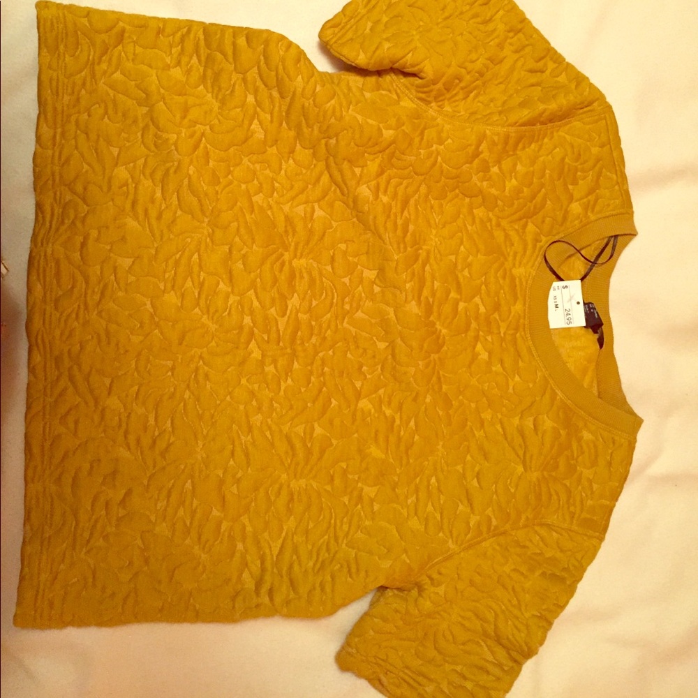 Brand new H&M Sweatshirt tee