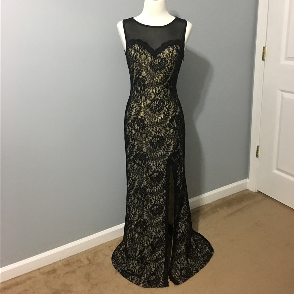 Stunning Formal Lace Dress