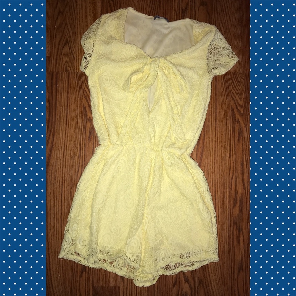 Charlotte Russe XS Romper