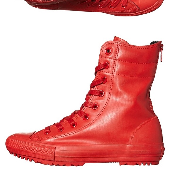 CONVERSE RED BOOTS SHOES SIZE 7.5 WOMENS RAIN - Picture 2 of 3