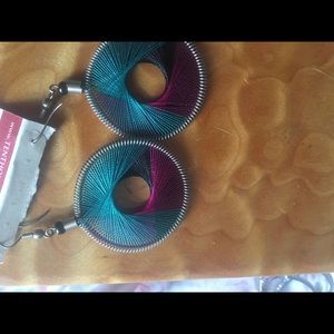 Earrings woven