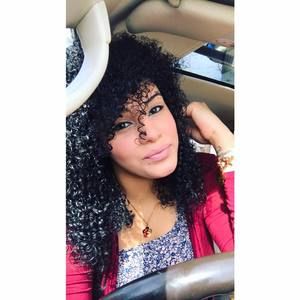 Meet your Posher, Mariely