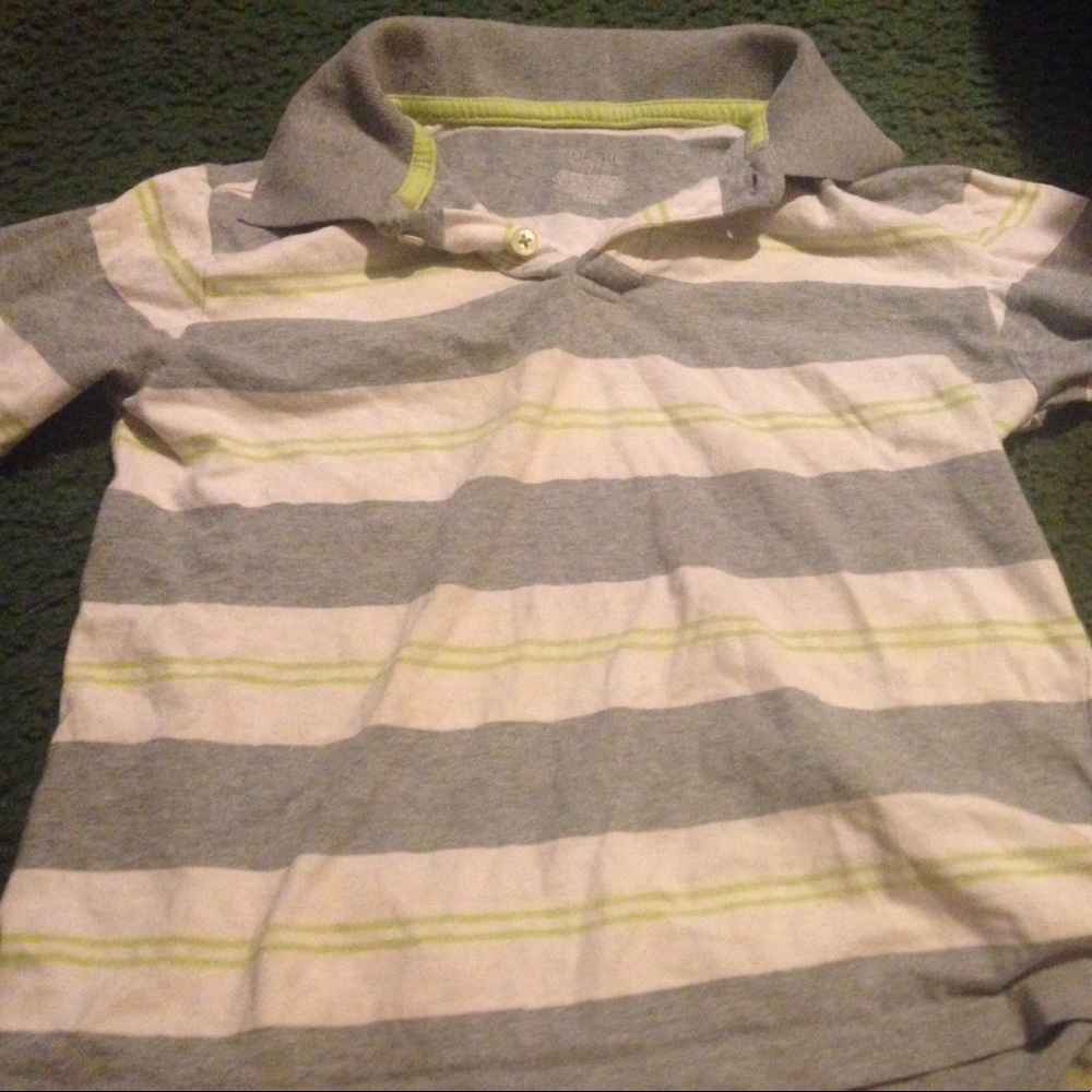 Boys size 5. 2 button polo shirt Cherokee brand!