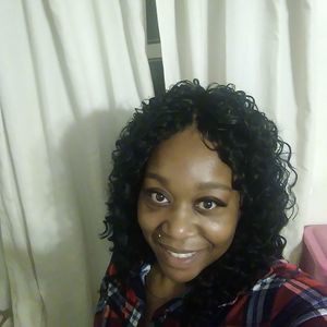 Meet your Posher, Lonette