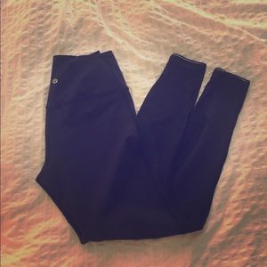 Lululemon Deep Breath Tight/Pant 6