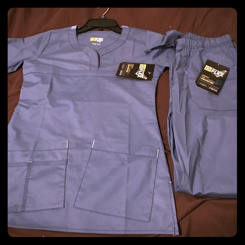 NWT Wonder Flex scrubs