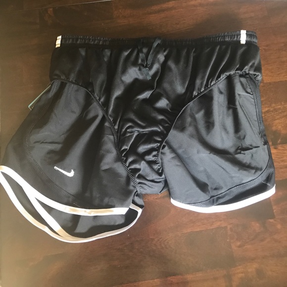 Women's Nike Dri-Fit shorts - Picture 2 of 3