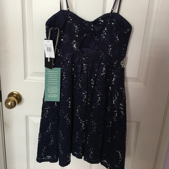 Navy blue formal dress - Picture 2 of 4