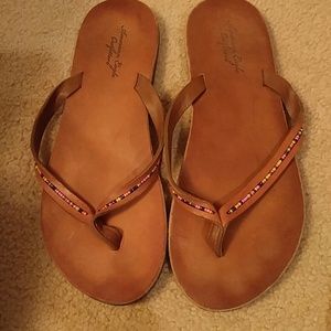 American eagle leather flip flops