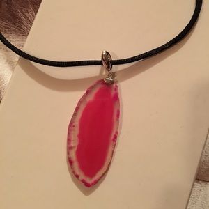 💟NWT Pink Pendent Necklace💟