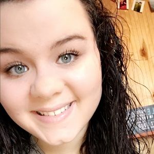 Meet your Posher, Breanna