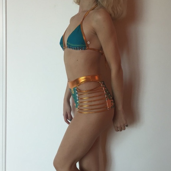 Sexy Bikini 👙 - Picture 3 of 4