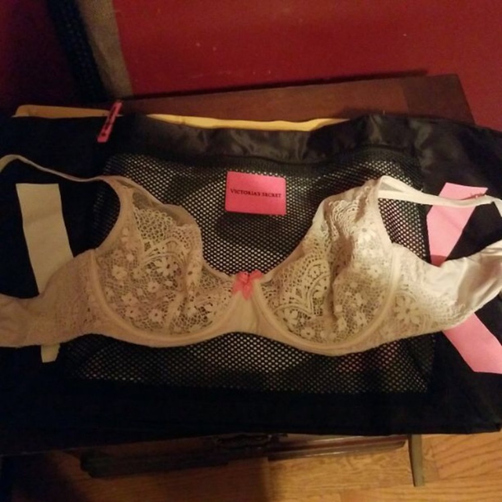 VS bra 38c