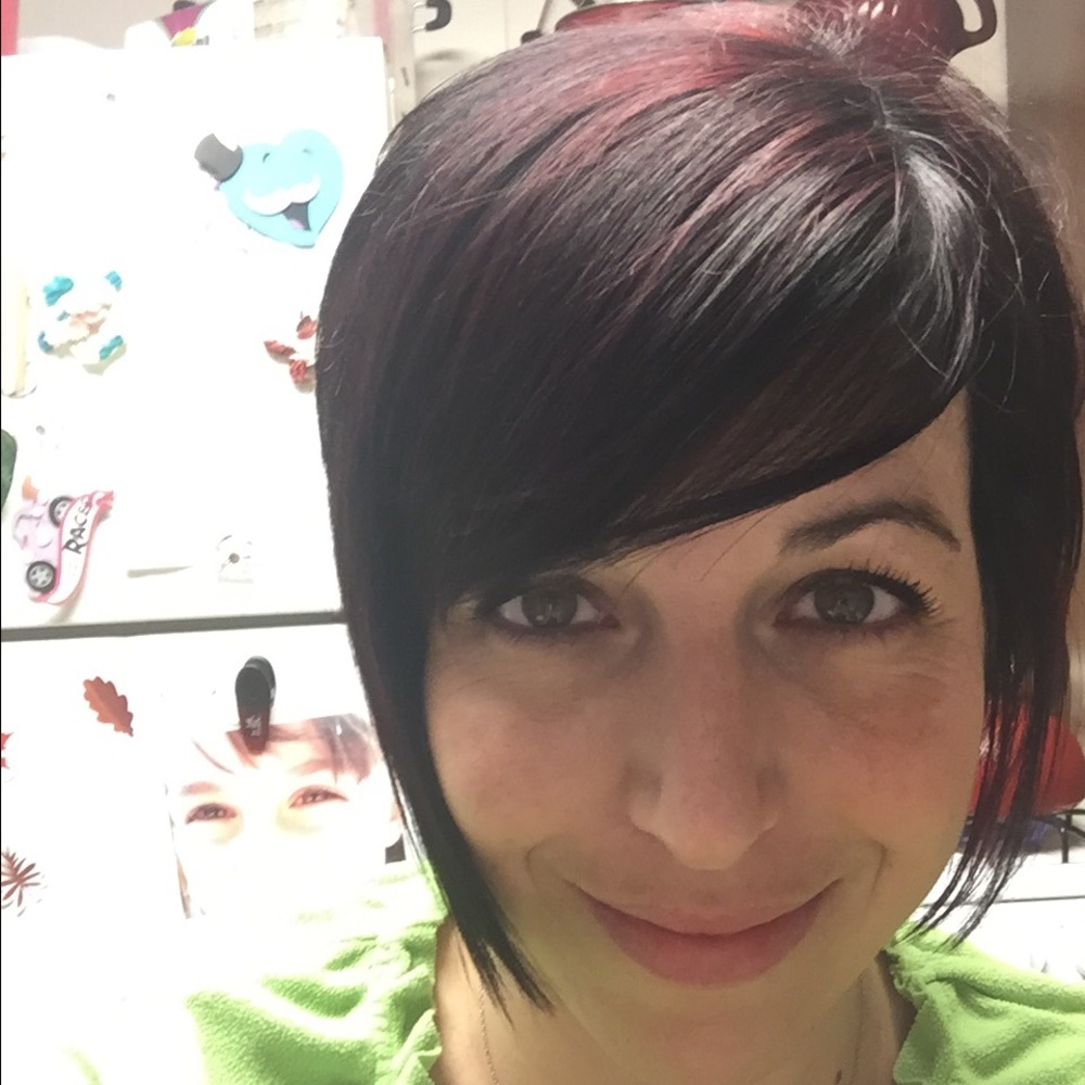Meet your Posher, April