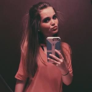 Meet your Posher, Emily