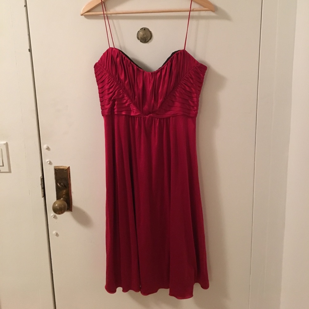 🥂HOLIDAYS!🎁🎊 Elie Tahari Silk Dress