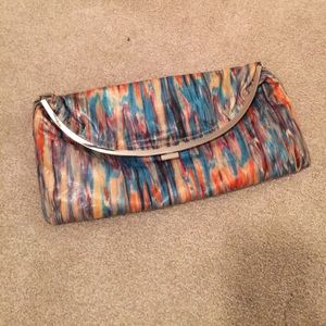 Multicolored clutch