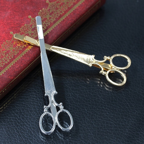 NEW Set of Scissors ✂️ Hair Bobby Pins - Picture 2 of 2
