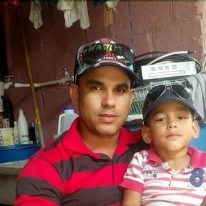 Meet your Posher, Max