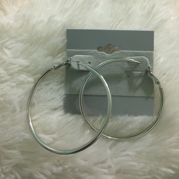 Hoops - Picture 1 of 1